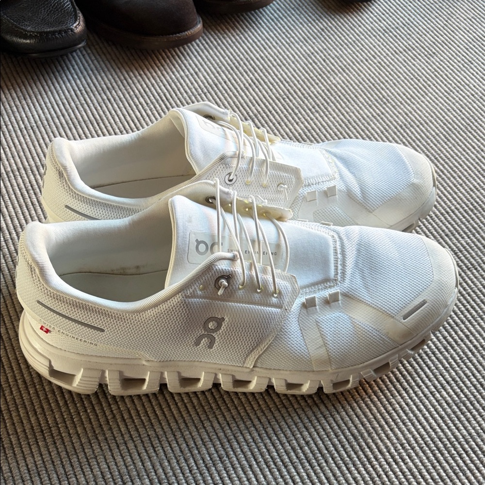 On Cloud - Cloud 6 - image 6